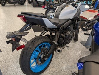 NEW 2025 YAMAHA MT 07. BLUE AND BLACK UNITS ALSO AVAILABLE. CHOOSE EITHER $750 CASH REBATE OR FINANCING STARTING AT 1.99% ! FREIGHT AND PDI INCLUDED IN PRICE. TAX AND LICENSING EXTRA.