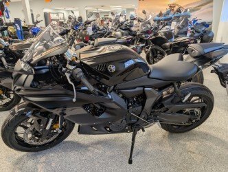 NOUVEAU 2025 YAMAHA YZF R7. CHOISISSEZ ENTRE UNE REMISE EN ESPÈCES DE 500 $ OU UN FINANCEMENT À PARTIR DE 1,99 % ! TRANSPORT ET PDI INCLUS DANS LE PRIX. TAXES ET LICENCES EN SUS.