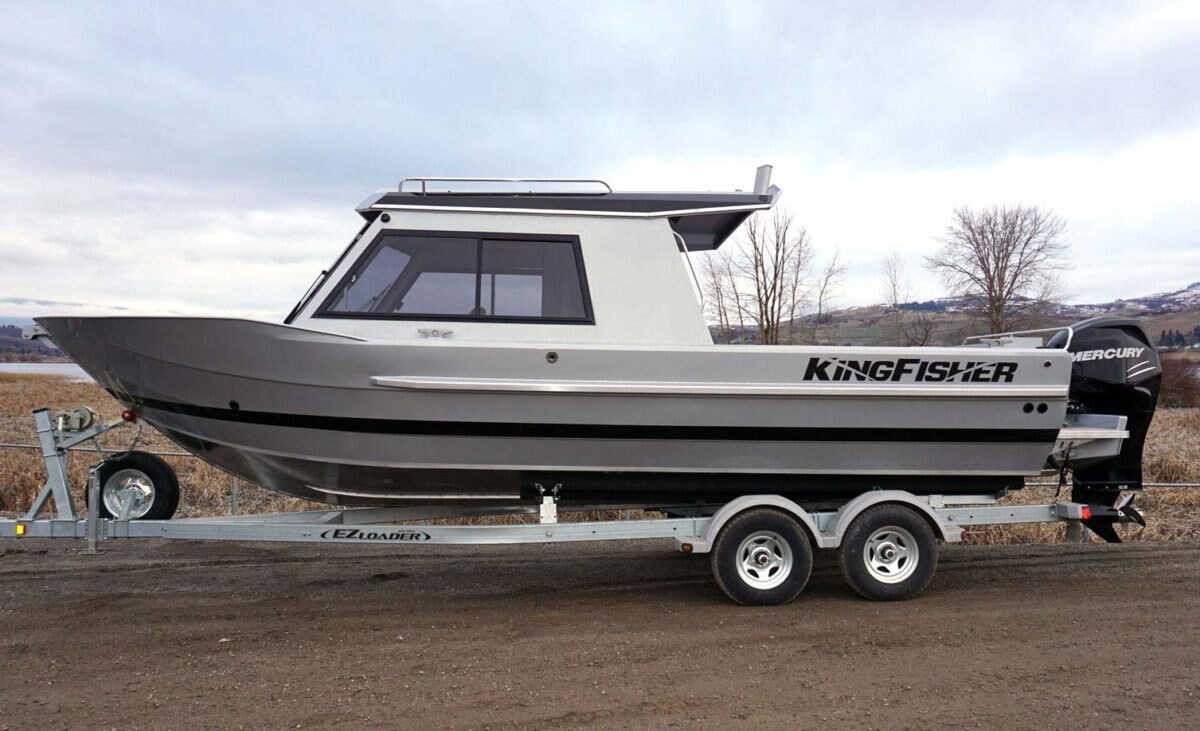 2025 KingFisher 2425 Escape HT Coastal