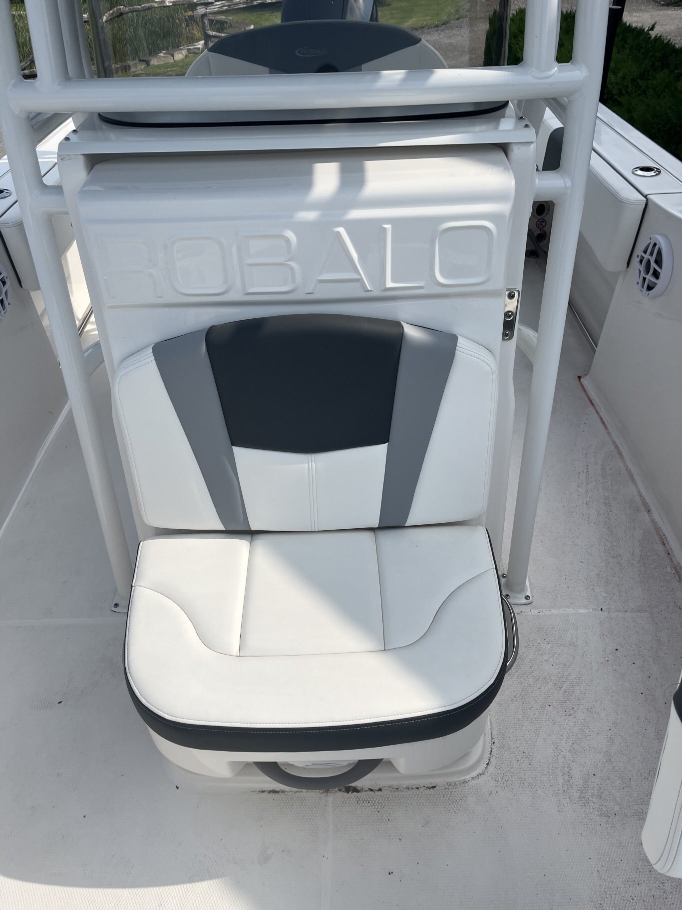 2024 Robalo 202EXPLORER