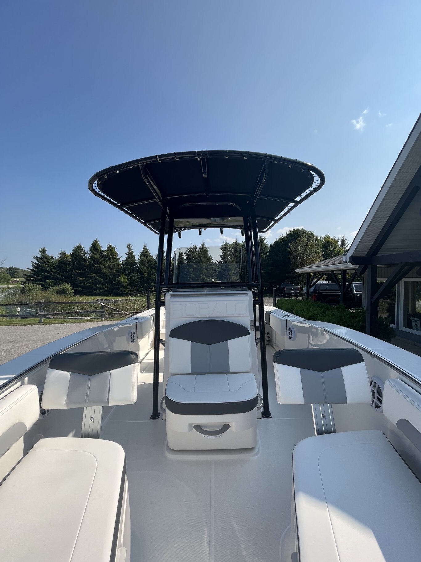 2024 Robalo 202EXPLORER