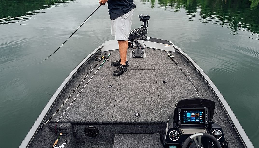 2025 Lowe Boats Stinger 195B Candy Apple Red