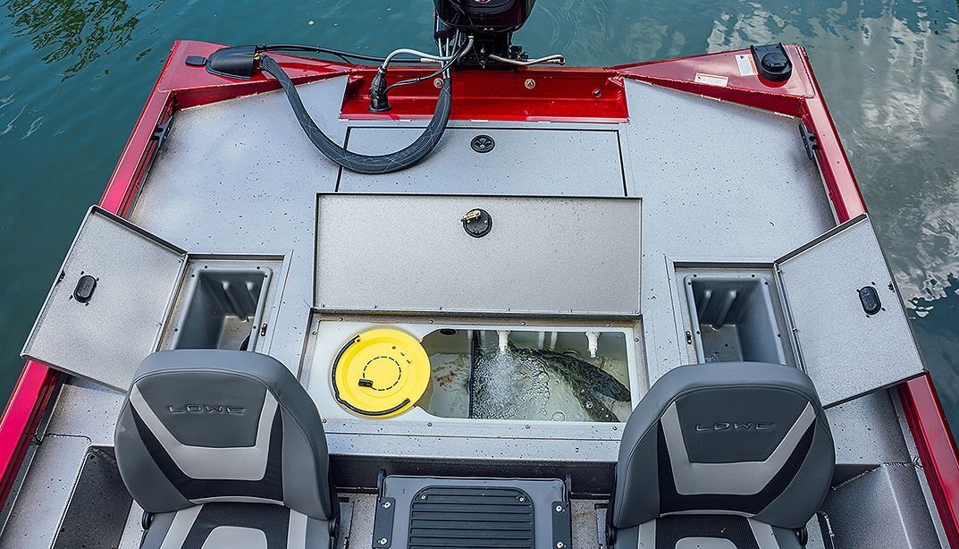 2025 Lowe Boats Stinger 175C Metallic Silver