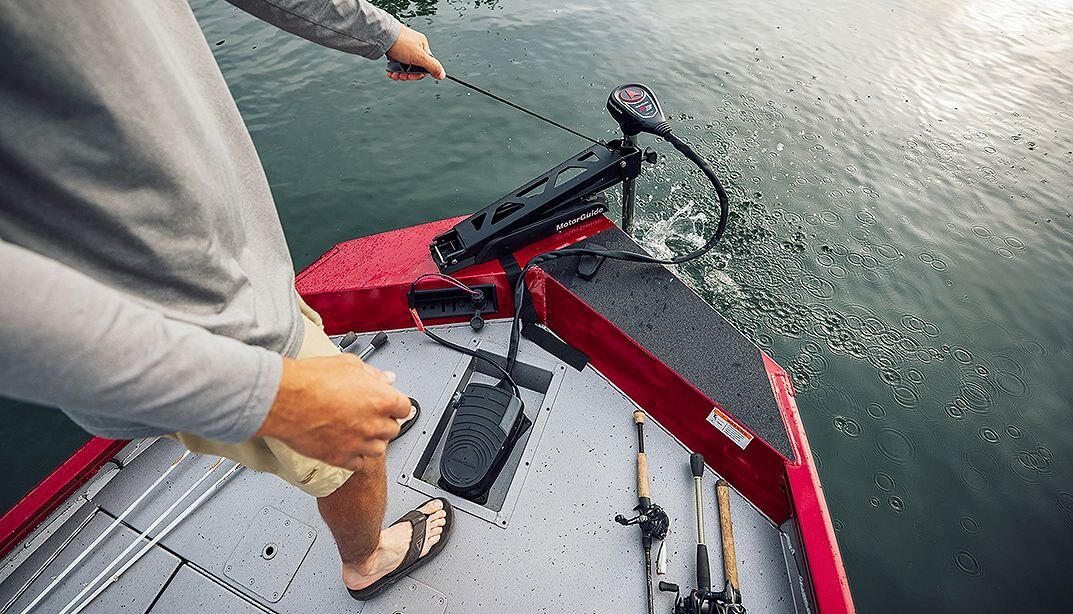 2025 Lowe Boats Stinger 175C Orange Riot