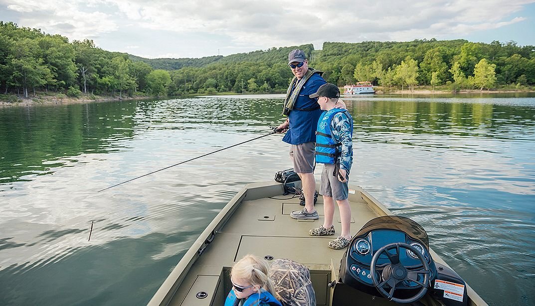 2025 Lowe Boats Outlet 20 Candy Apple Red