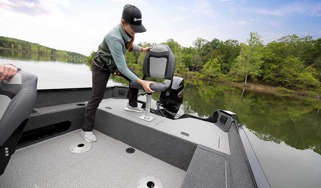 2025 Lowe Boats FM 1675 SC 2 Tone Black Base & Metallic Silver Accent