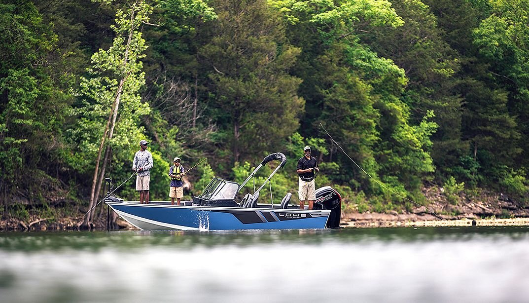 2025 Lowe Boats FM 1775 WT Candy Apple Red