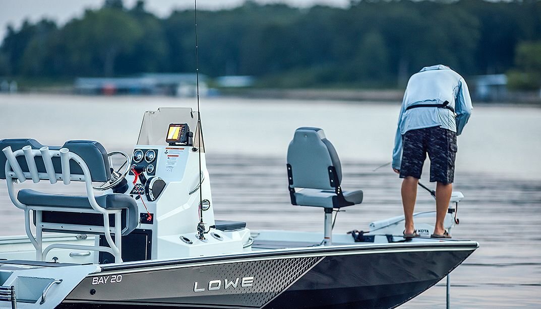 2025 Lowe Boats Bay 20 Bright White Poly Interior w/ Metallic Black Hull