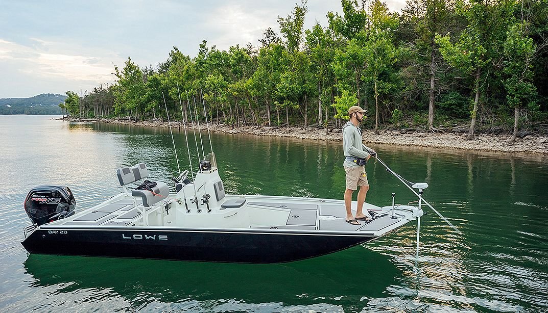 2025 Lowe Boats Bay 20 Bright White Poly Interior w/ Metallic Black Hull