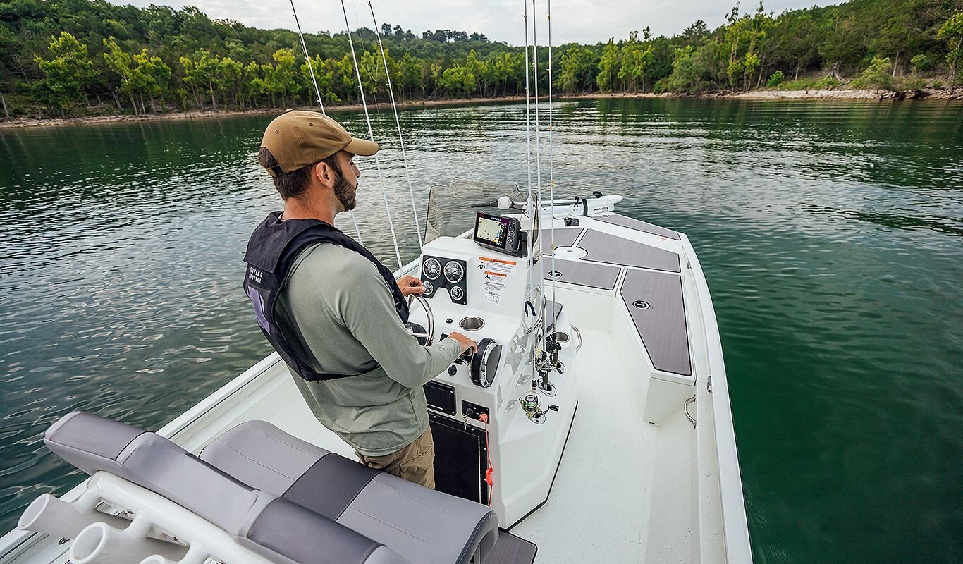 2025 Lowe Boats Bay 18 Bright White Poly Interior w/ Seafoam Green Hull