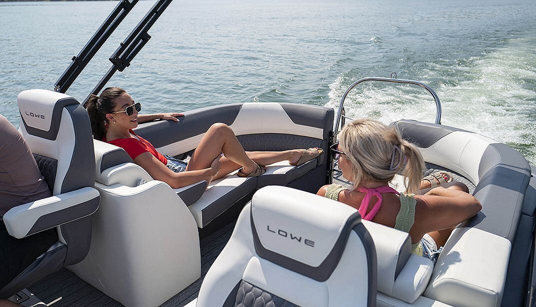 2025 Lowe Boats RS 250 WT Charcoal Metallic Exterior Marshmallow w/ Granite Upholstery