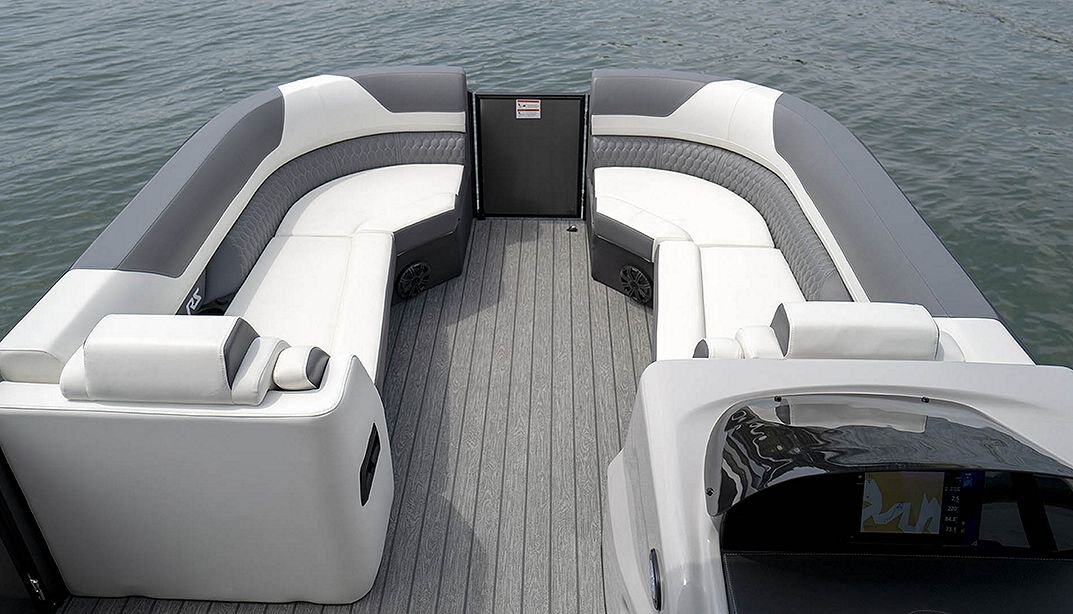 2025 Lowe Boats RS 250 WT Charcoal Metallic Exterior Beach Upholstery