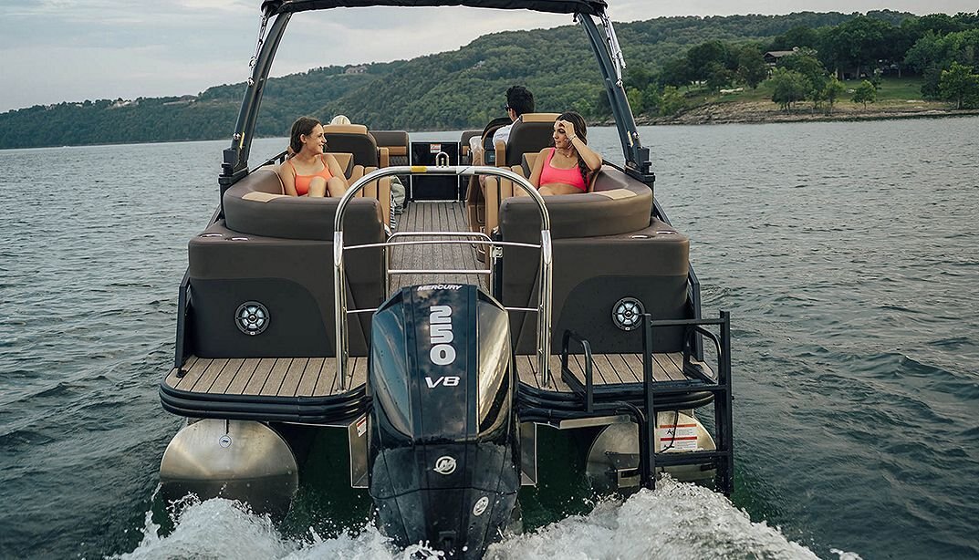 2025 Lowe Boats RS 270 EW Charcoal Metallic Exterior Marshmallow w/ Granite Upholstery