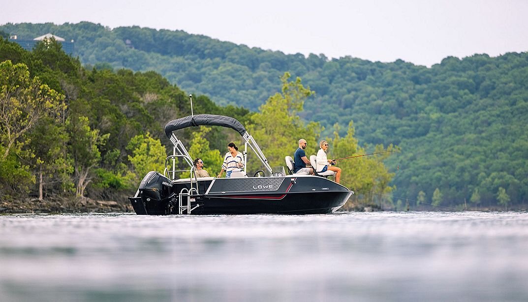 2025 Lowe Boats SD224 Silver Exterior w/ Gray Furniture