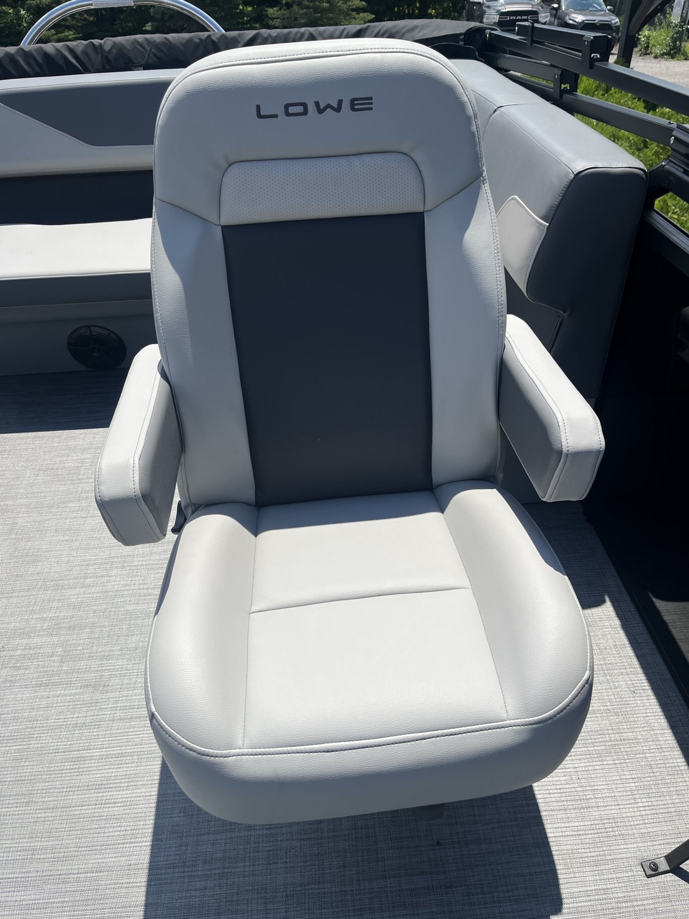 2025 LS 210 115