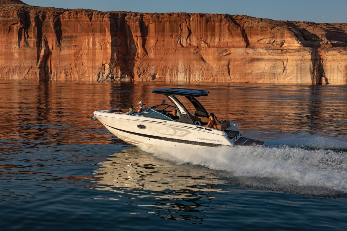 2025 Chaparral 26 SURF