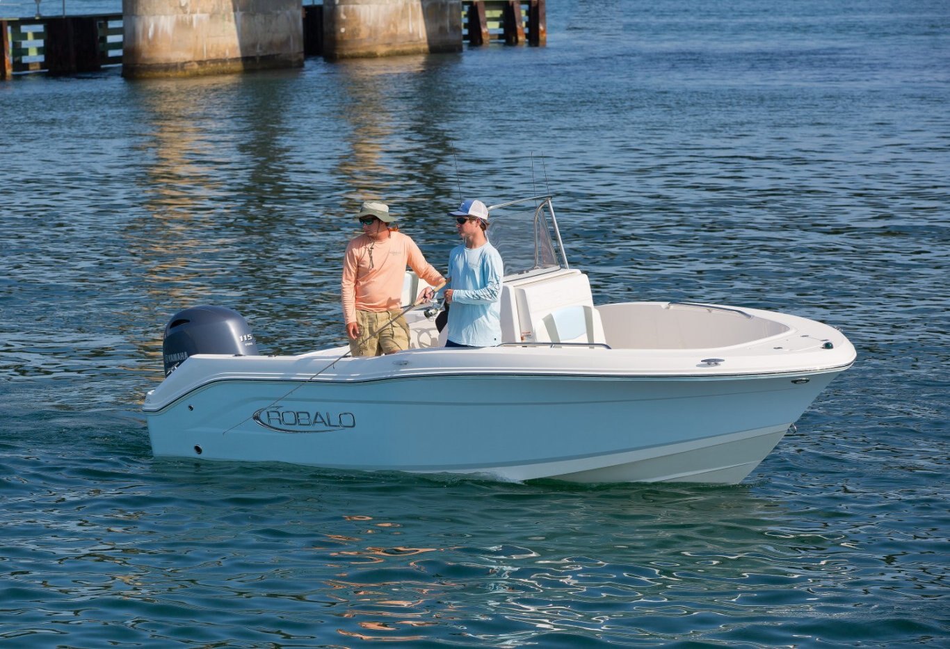 2025 Robalo R180