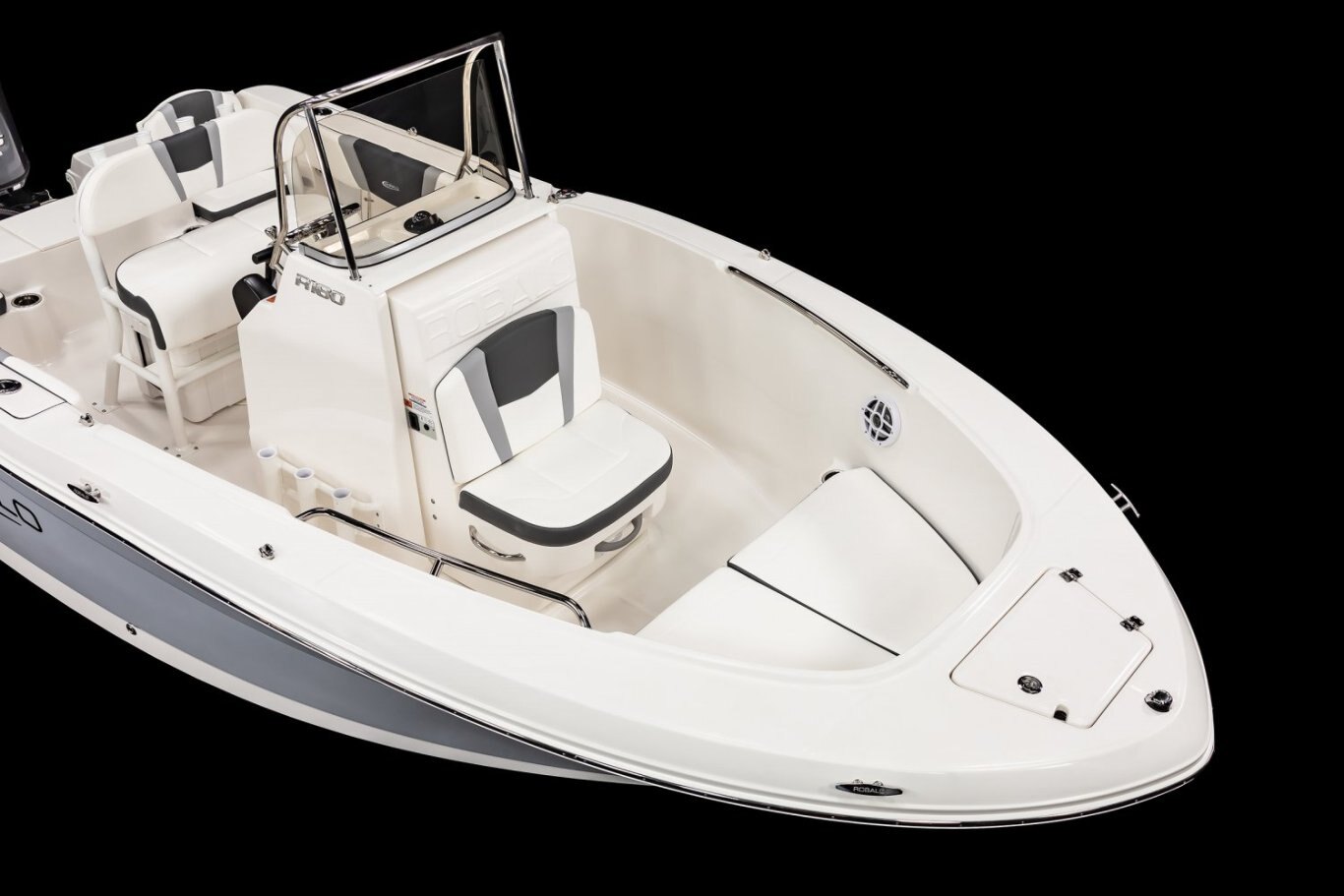 2025 Robalo R180