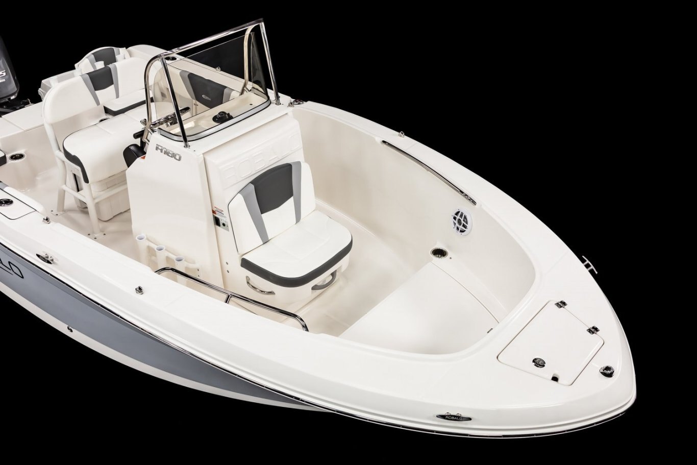 2025 Robalo R180