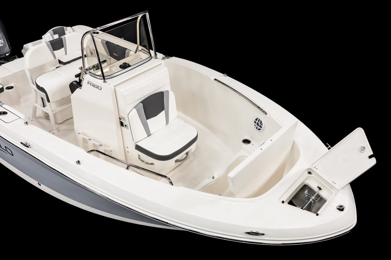 2025 Robalo R180