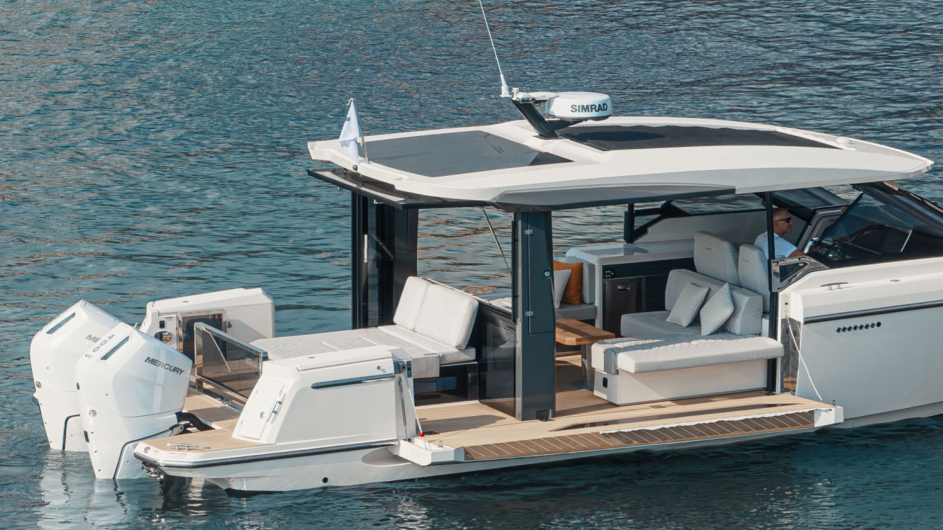 2026 Saxdor 400 GTC Main deck