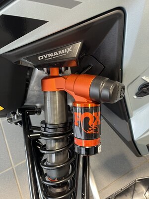 2026 SNO 26 BOOST INDY VR1 DYNMX 137 Patriot Boost