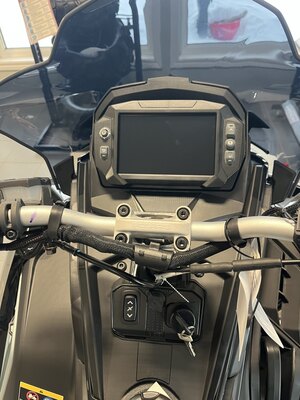 2026 SNO 26 BOOST INDY VR1 DYNMX 137 Patriot Boost