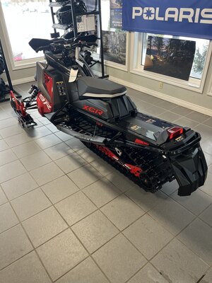 2026 SNO 26 9R INDY XCR 137 Patriot 9R