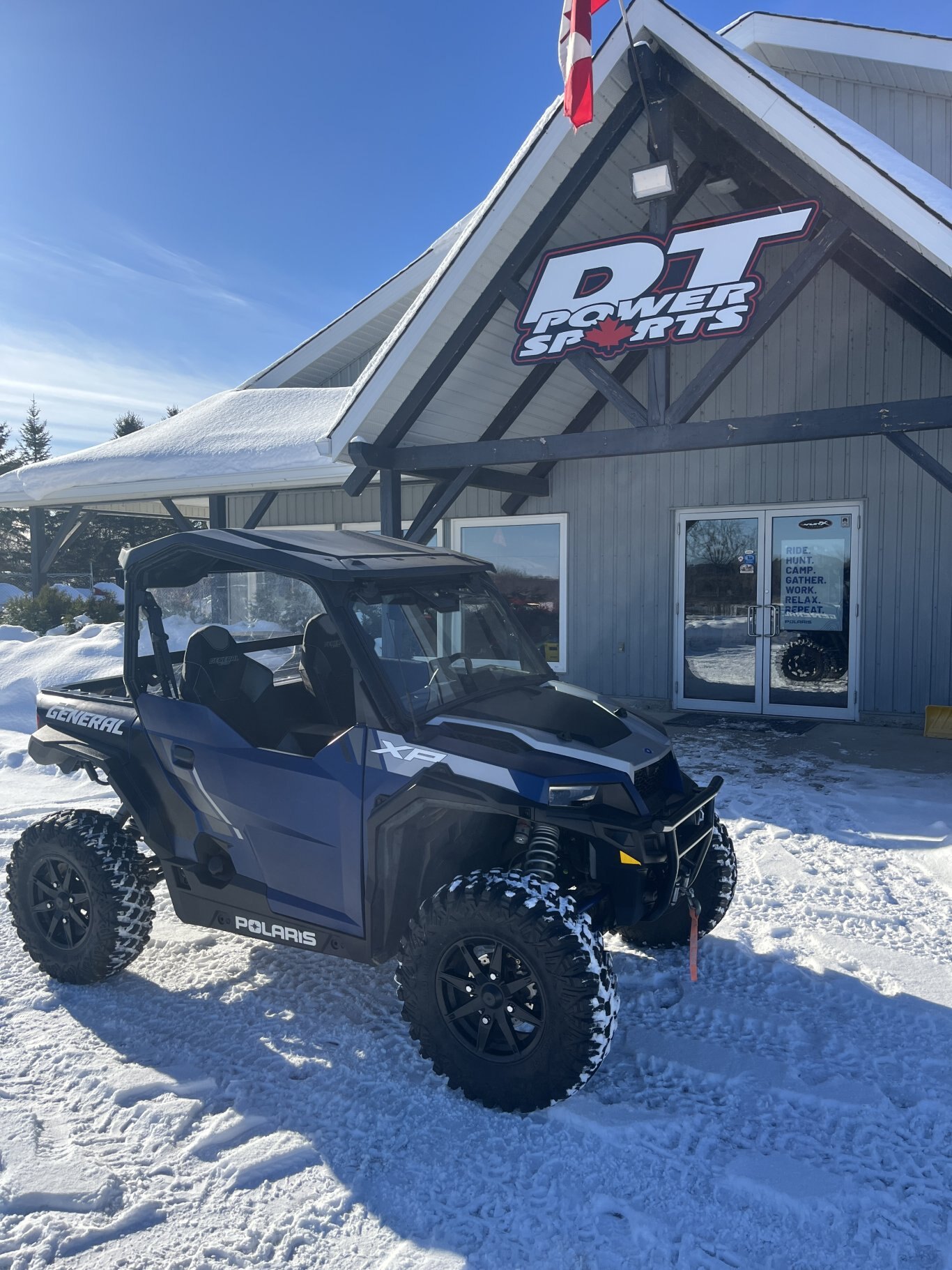 2023 800 HUNTMASTER W TRACKS