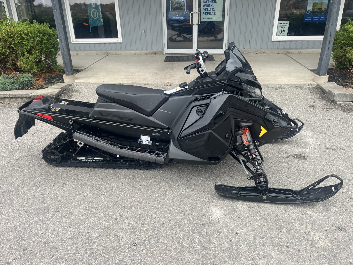 2027 SNO 27 9R INDY VR1 DYNAMIX 137