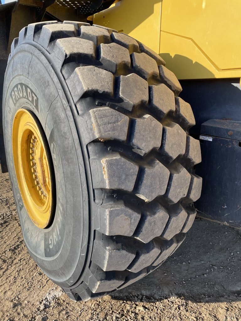 2012 Komatsu WA500 7 Wheel Loader