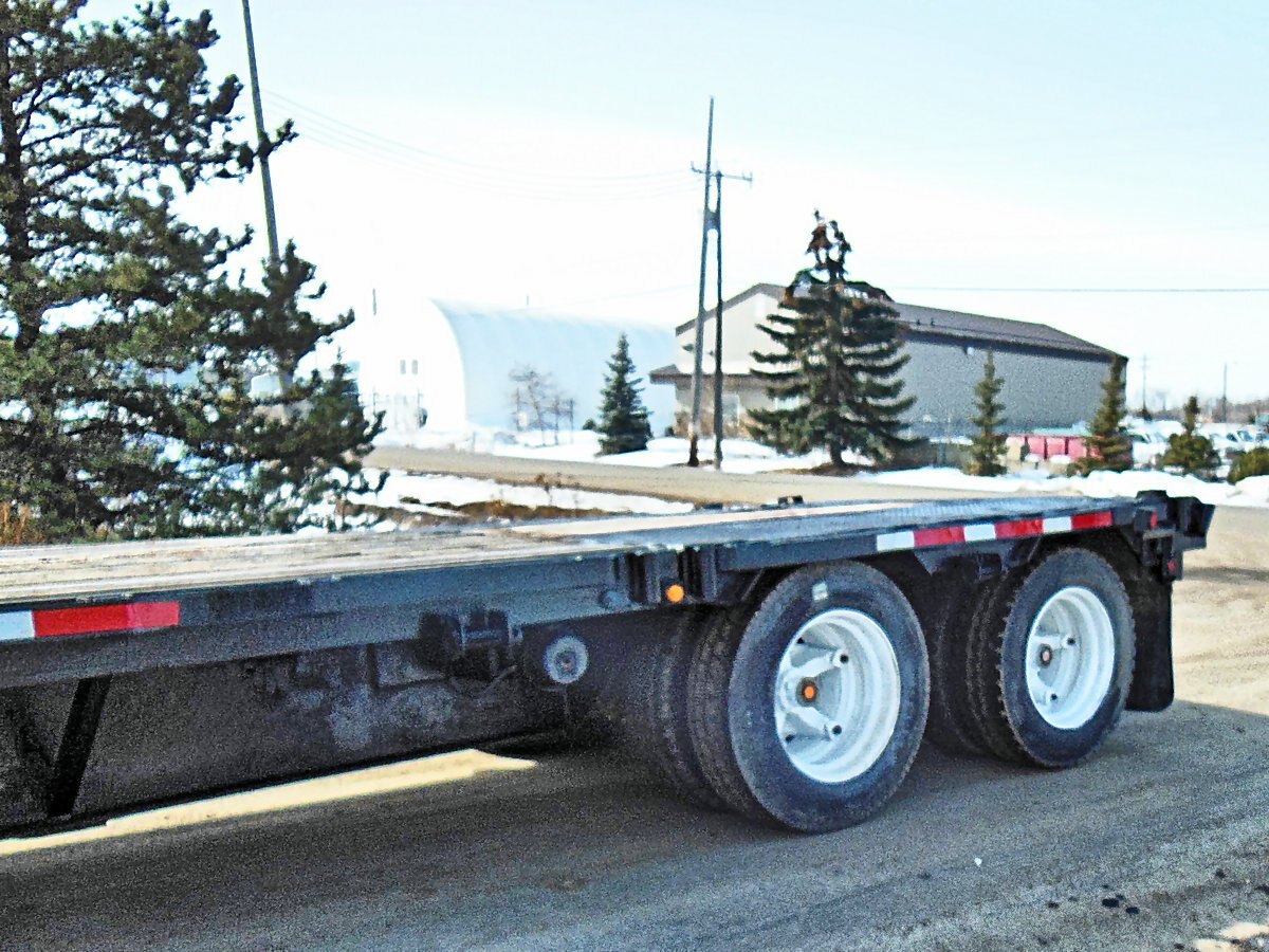 1980 Fruehauf 45 ft T/A Extendable Step Deck Trailer