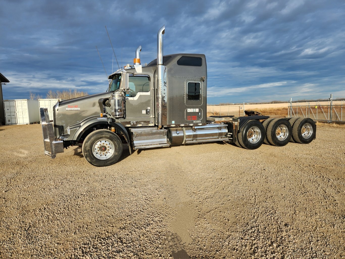 2014 Kenworth T800 Tridrive Truck Tractor