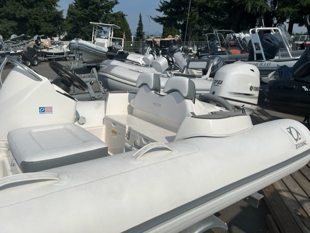 2022 Zodiac Yachtline 440