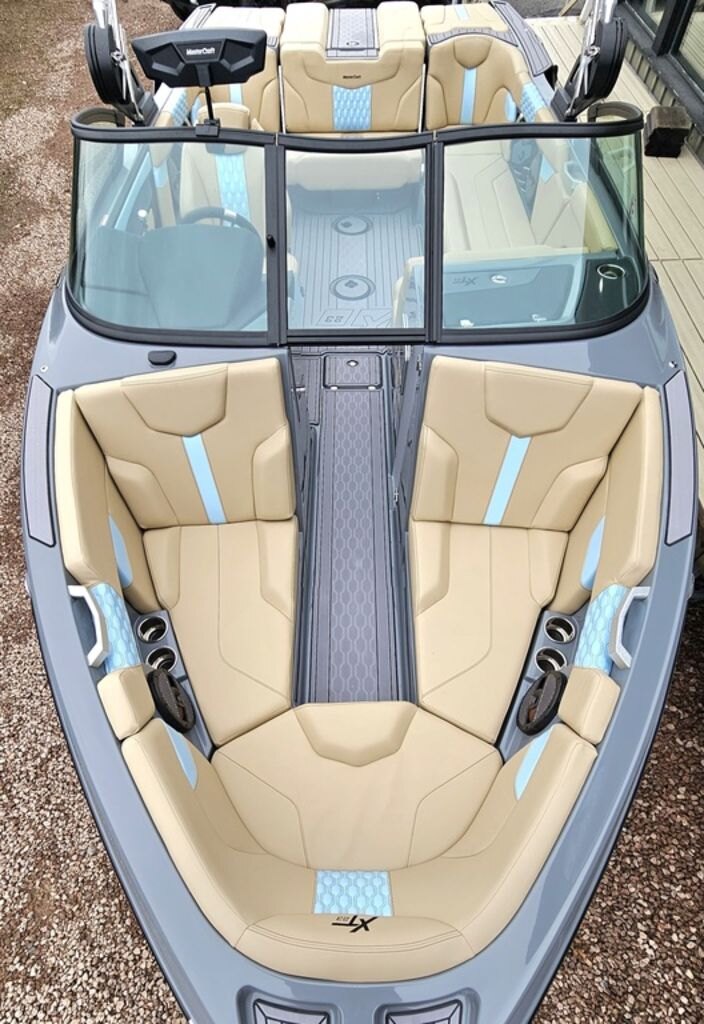 2023 MasterCraft XT23