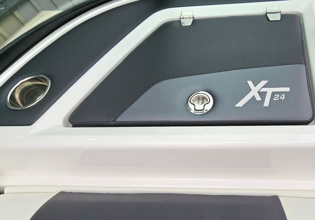 2023 MasterCraft XT24