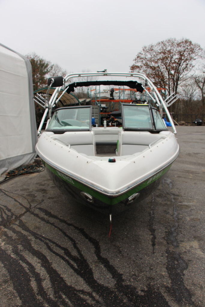 2009 Moomba Outback