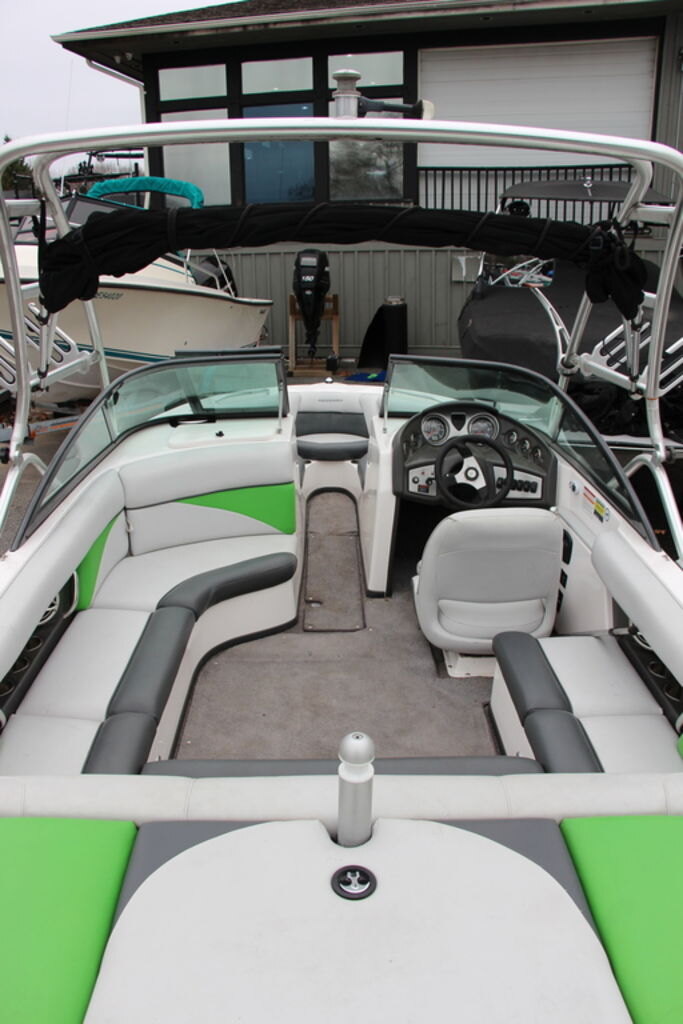 2009 Moomba Outback