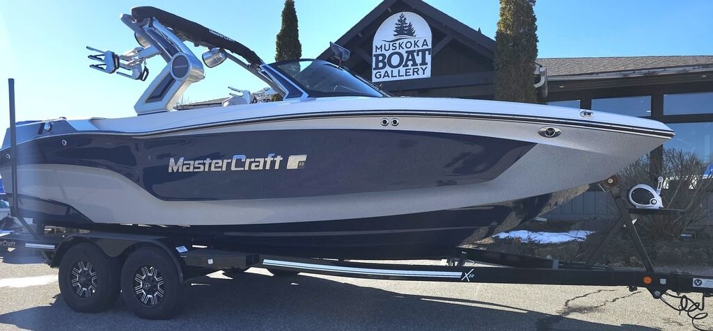 2023 MasterCraft XT22