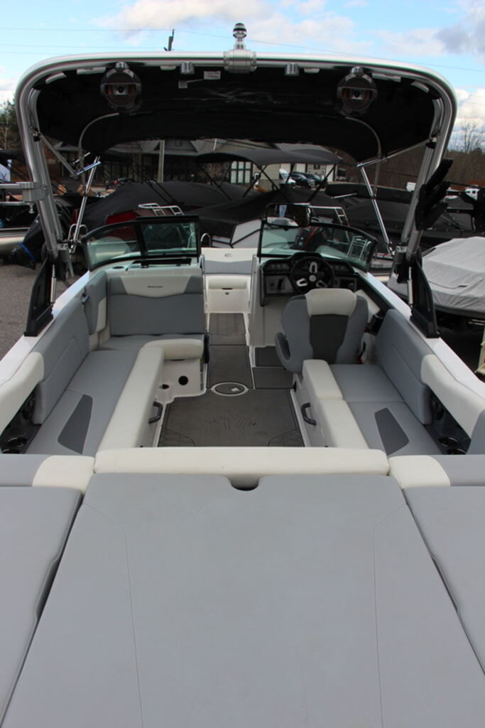 2022 MasterCraft NXT24