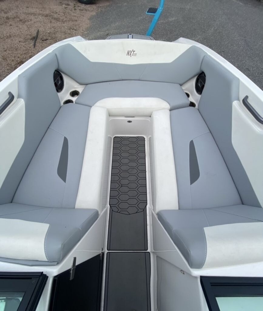 2022 MasterCraft NXT24