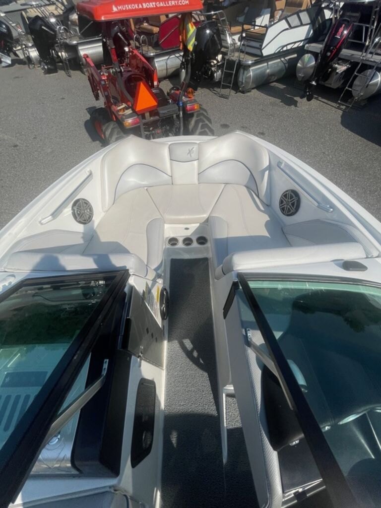 2016 MasterCraft X20