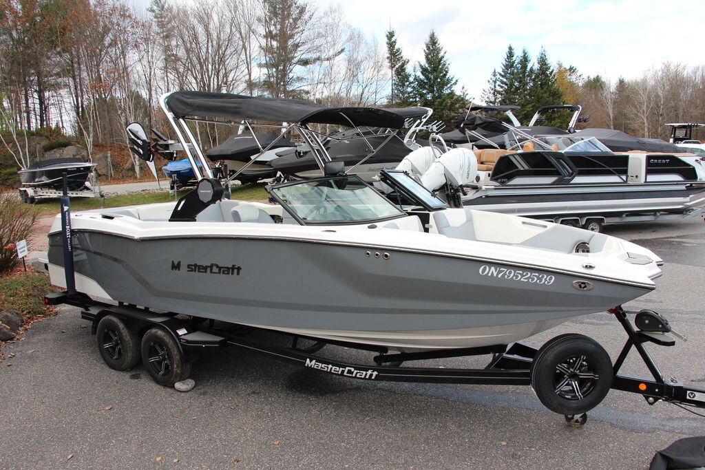 2022 MasterCraft NXT24