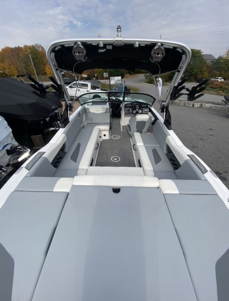 2022 MasterCraft NXT24