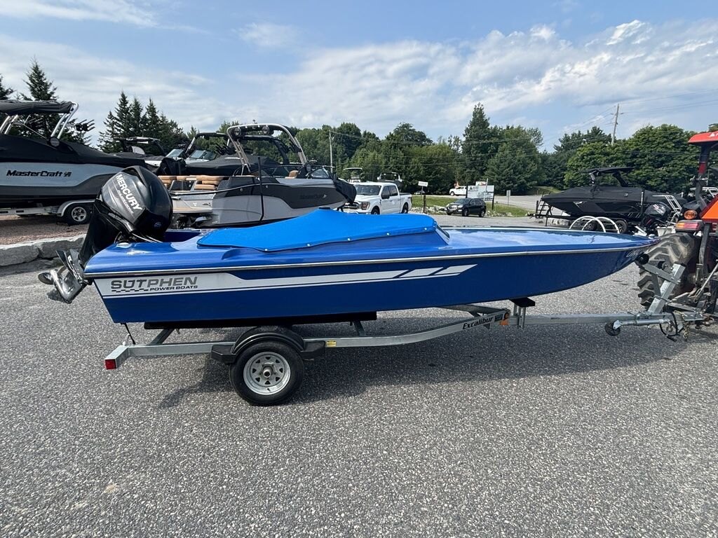 2015 Bayliner 185 Flight Series with 4.3L Merc Engine & Trailer