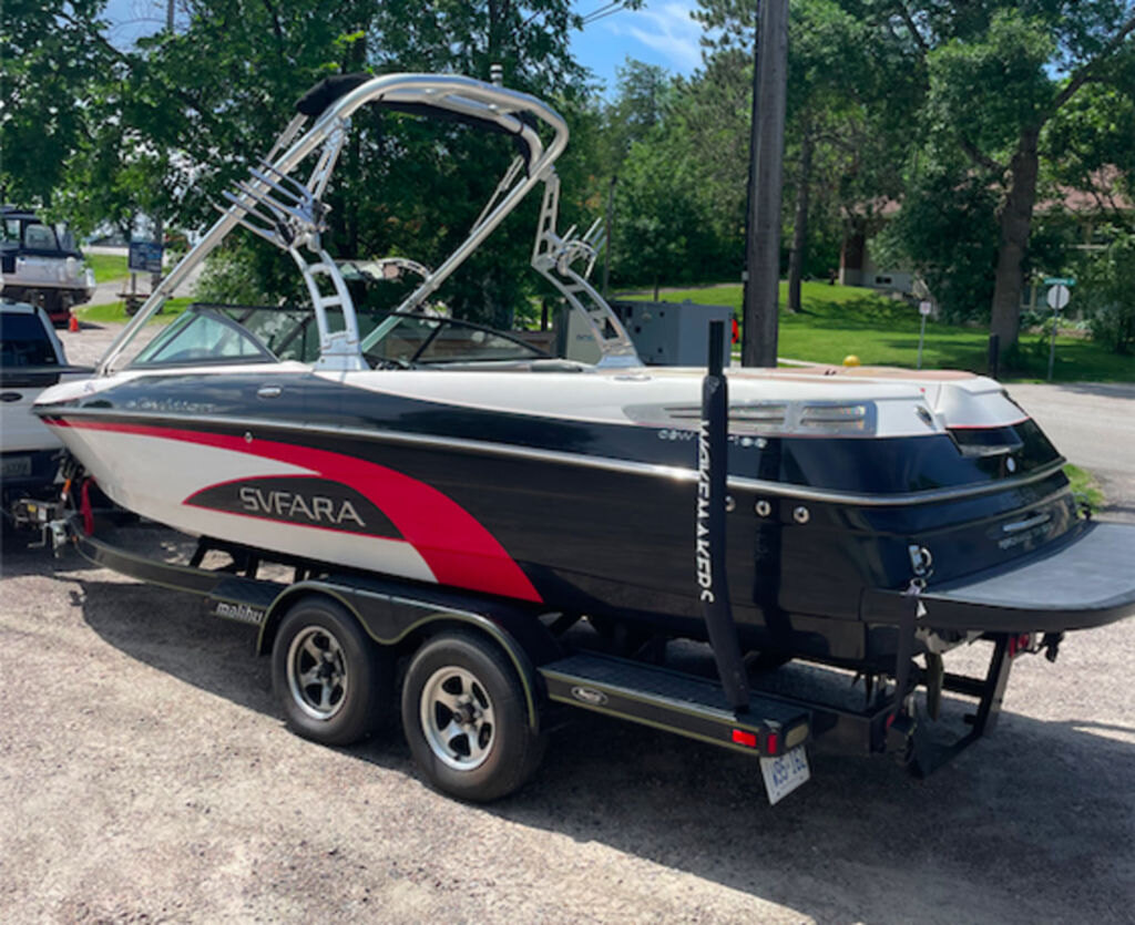 2009 Moomba Outback