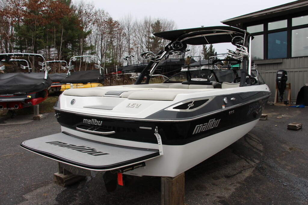 2012 Malibu 23 LSV