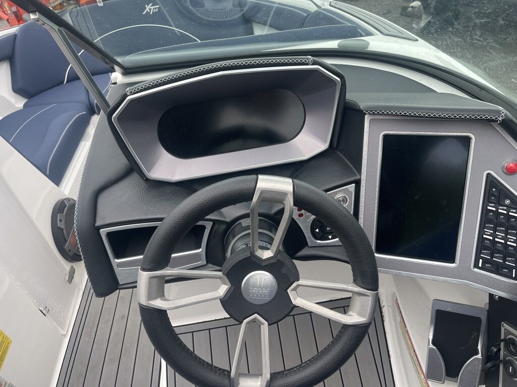 2019 MasterCraft XT22