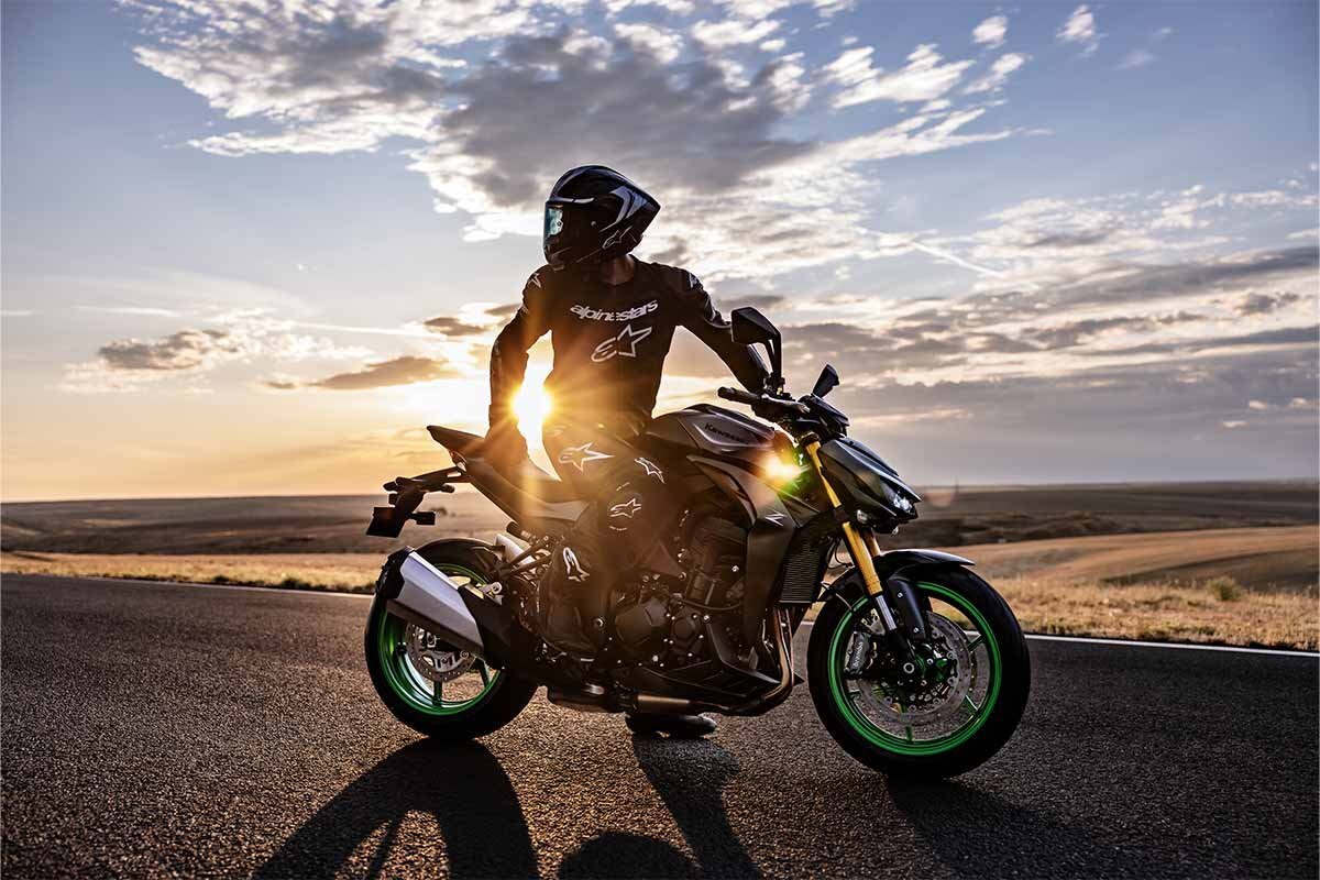 2026 Kawasaki Z1100 SE