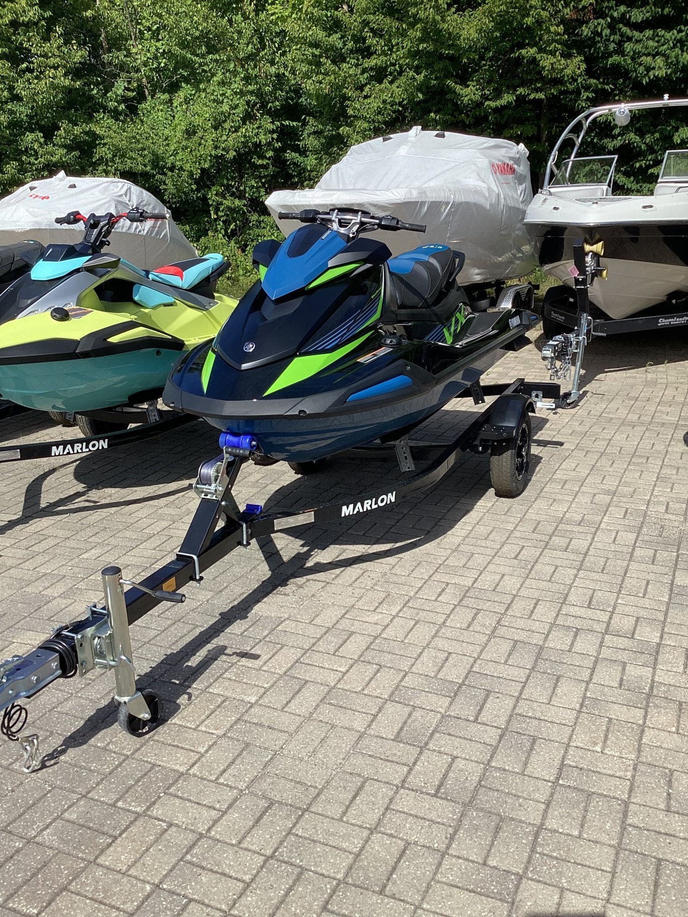 2024 Yamaha VX DELUXE Black/Deepwater Blue